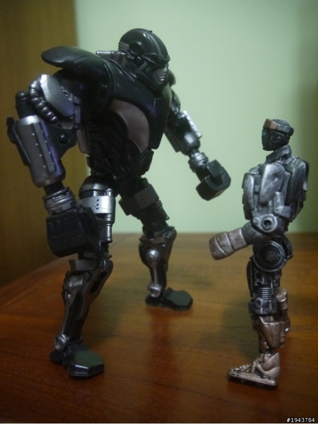 鋼鐵擂台(Real Steel)  ZENS V.S Atom
