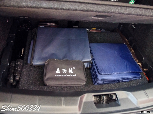 告別小三，迎接小四～14年式V40 T4旗艦款迷霧藍終於開箱了！