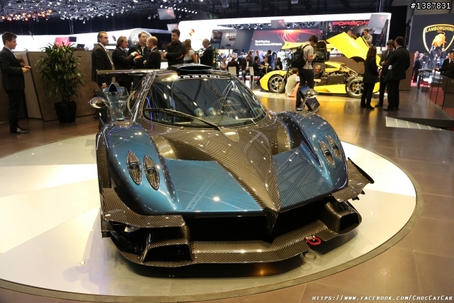 義大利精品超跑 Pagani Huayra& Zonda Revolucion圖多分享
