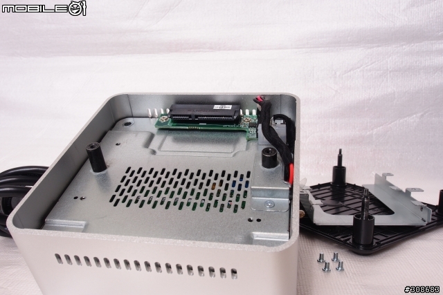 Intel NUC D34010WYKH開箱