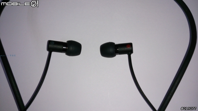 [簡易開箱]Sony 智慧型藍牙耳機 SBH80