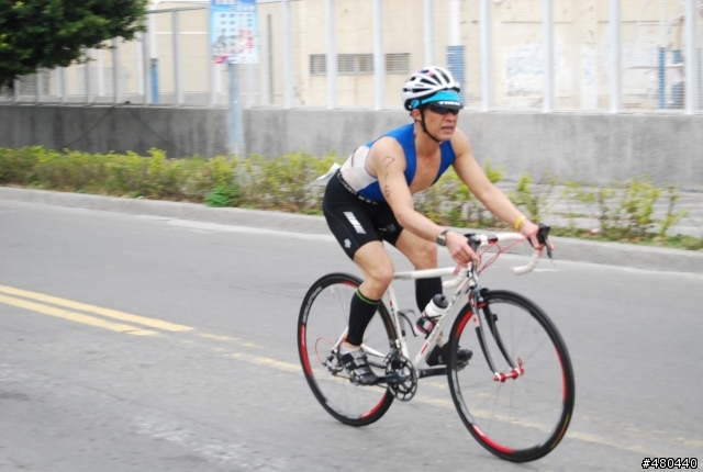 2014年3/9高雄愛河鐵人賽自行車起點出發照片