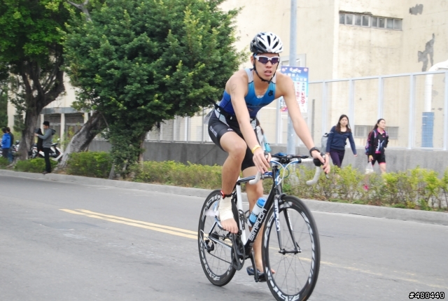 2014年3/9高雄愛河鐵人賽自行車起點出發照片