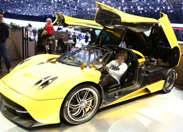 義大利精品超跑 Pagani Huayra& Zonda Revolucion圖多分享