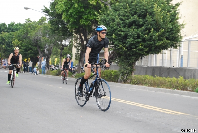 2014年3/9高雄愛河鐵人賽自行車起點出發照片