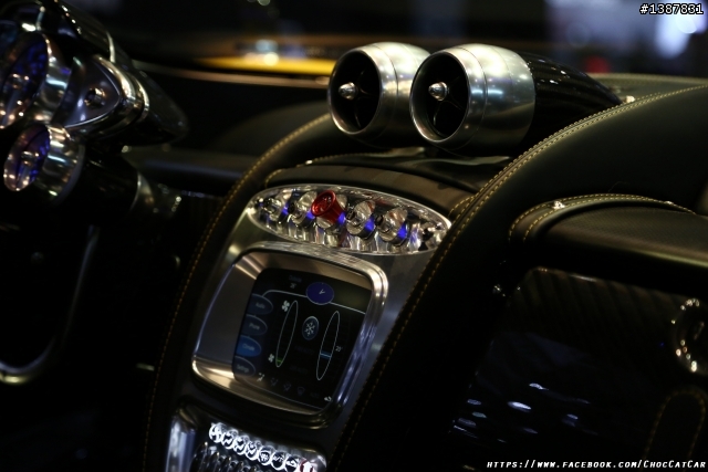 義大利精品超跑 Pagani Huayra& Zonda Revolucion圖多分享