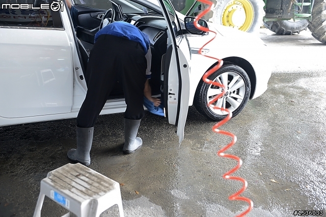 我就這樣把Luxgen的四款車MPV、SUV、S5、U6都進了水刀。