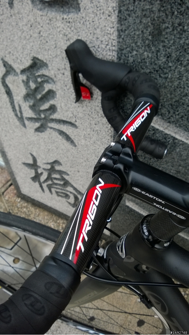 [開箱]送給自己的生日禮--碳纖公路車