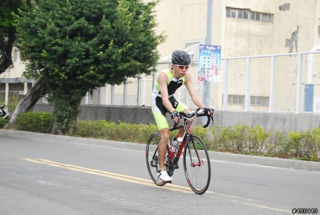 2014年3/9高雄愛河鐵人賽自行車起點出發照片