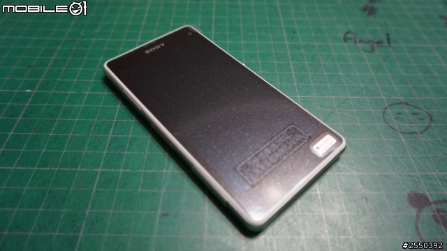 『 開箱 + 少少實拍 』SONY Z1 Compact 白色 輕旗艦機