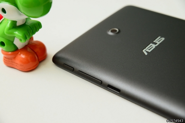 全家入手的ASUS Fonepad 7簡單開箱