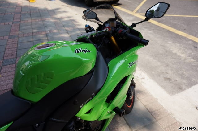 [新手開箱]都已經過了半年的2013年zx6r 開箱+心路歷程{文小多}