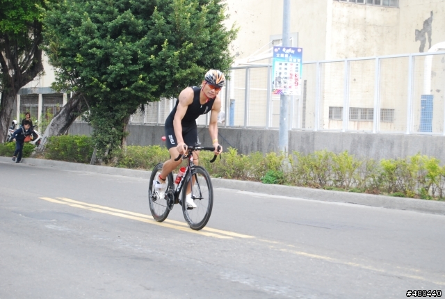 2014年3/9高雄愛河鐵人賽自行車起點出發照片