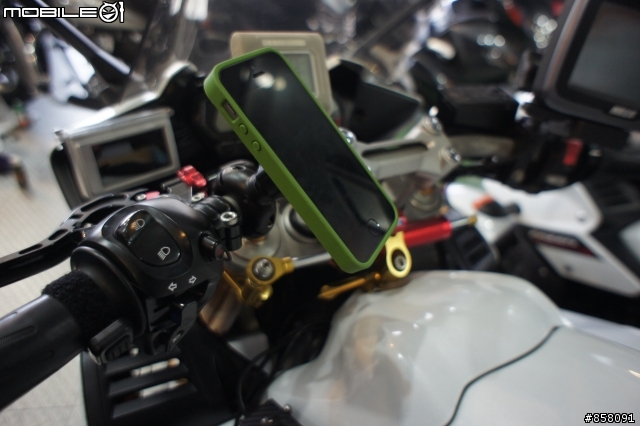 【分享】獨門兵器～重機用手機座架