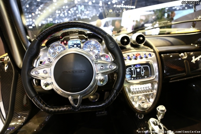 義大利精品超跑 Pagani Huayra& Zonda Revolucion圖多分享