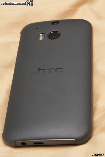 [簡單開箱] HTC One M8  - 新增 Dot View Cover開箱
