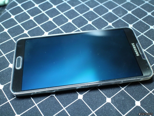 4月6號 更新 紫色 Z1 比較 LG  G PRO2 黑色 開箱 NOTE3 SONY Xperia V 的 螢幕 比較心得 圖很多
