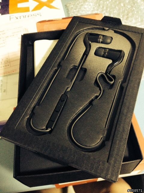 Plantronics BackBeat GO2藍芽防潮運動耳機