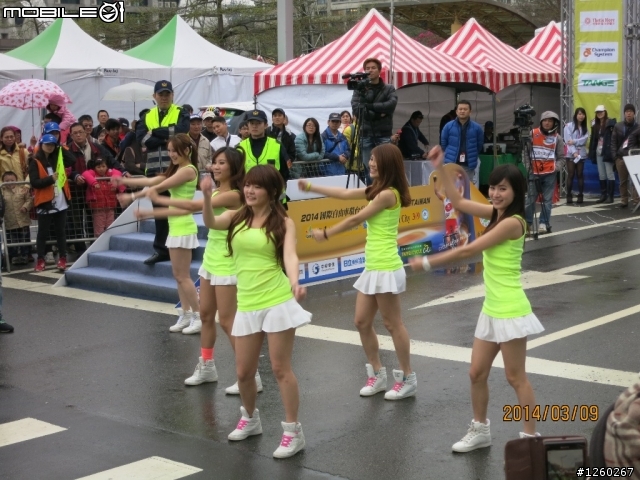 熱鬧的 2014自行車環台賽 第一站台北