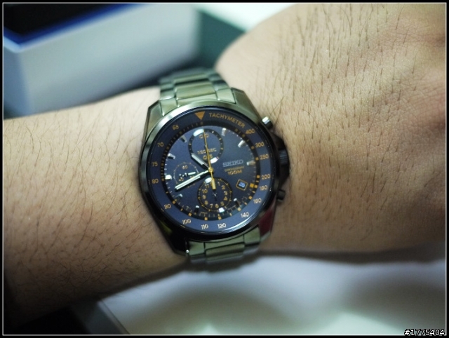 【小開箱】SEIKO 精工 三眼錶-IP黑橘(SNDD65P1)