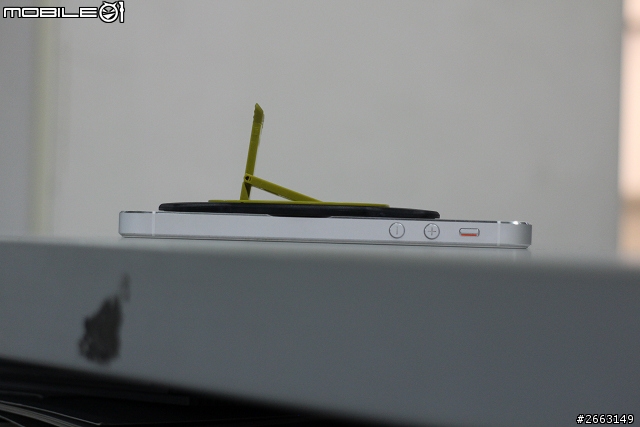 【試用開箱文】Zerochroma手機轉盤立架通用型之iPHONE5測試