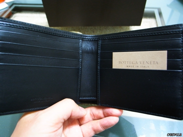 [開箱] Bottega Veneta 八卡短夾 BV
