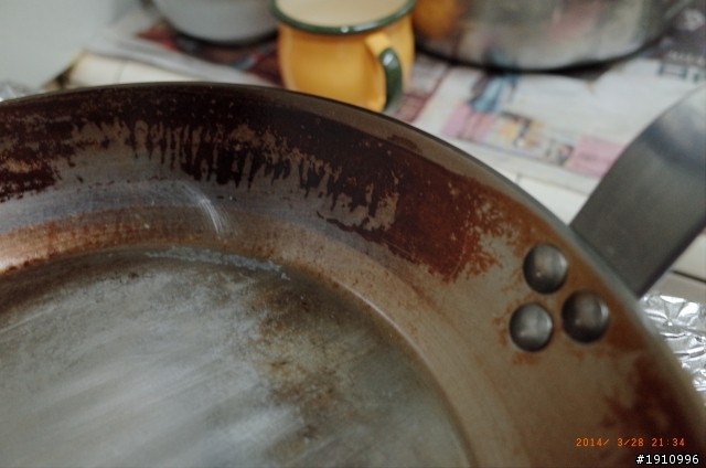 碳鋼鍋黑黑的該怎麼辦??