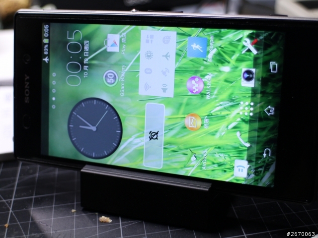 4月6號 更新 紫色 Z1 比較 LG  G PRO2 黑色 開箱 NOTE3 SONY Xperia V 的 螢幕 比較心得 圖很多