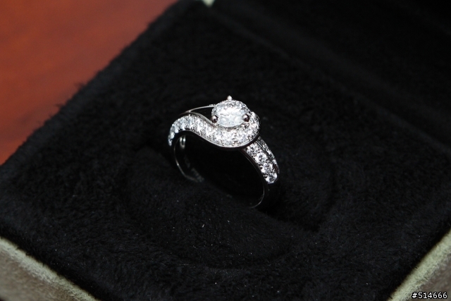 永結同心的完美化身--Van Cleef & Arpels "Couture Solitaire"