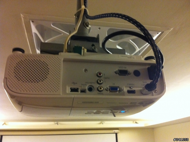 我家也有EPSON EH-TW5200囉... [開箱]