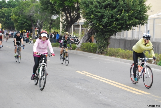 2014年3/9高雄愛河鐵人賽自行車起點出發照片