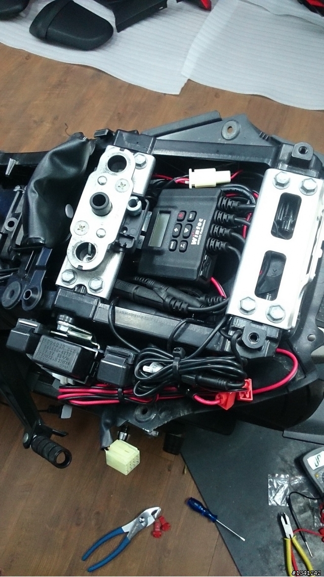[開箱] 機車專用對講機 wintec MR200-雙人版+南極星GPS-1688測速器