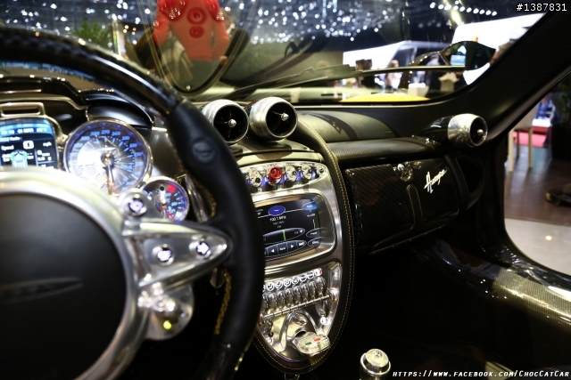 義大利精品超跑 Pagani Huayra& Zonda Revolucion圖多分享