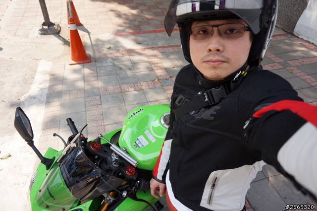 [新手開箱]都已經過了半年的2013年zx6r 開箱+心路歷程{文小多}