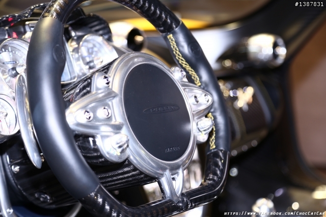義大利精品超跑 Pagani Huayra& Zonda Revolucion圖多分享