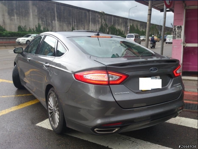 台灣尚未大改款的福特 Mondeo 環河北路慘活逮 圖多無碼