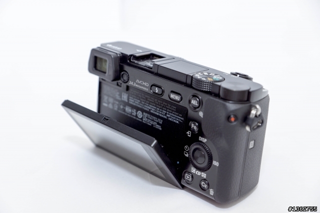 SONY α6000 畫質更好 對焦更快  α6000Z開箱報告