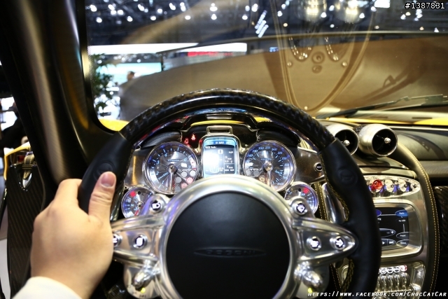 義大利精品超跑 Pagani Huayra& Zonda Revolucion圖多分享