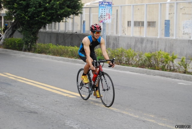 2014年3/9高雄愛河鐵人賽自行車起點出發照片