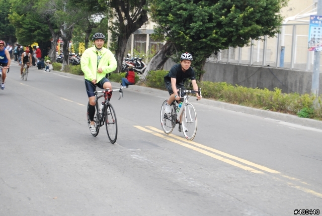 2014年3/9高雄愛河鐵人賽自行車起點出發照片