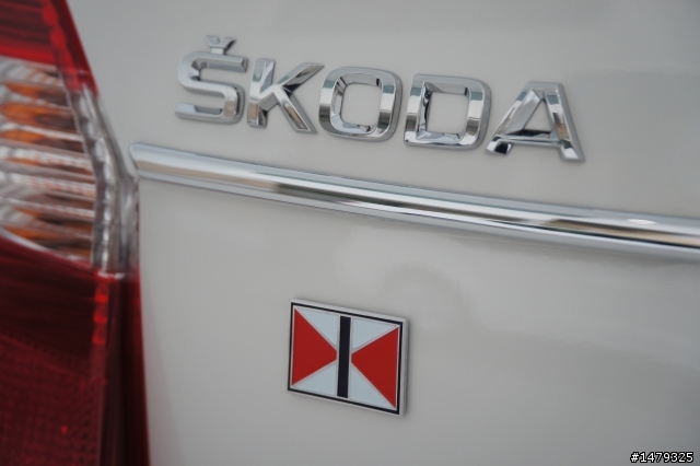 正2014年 SKODA FABIA 1.2TSI～開箱文