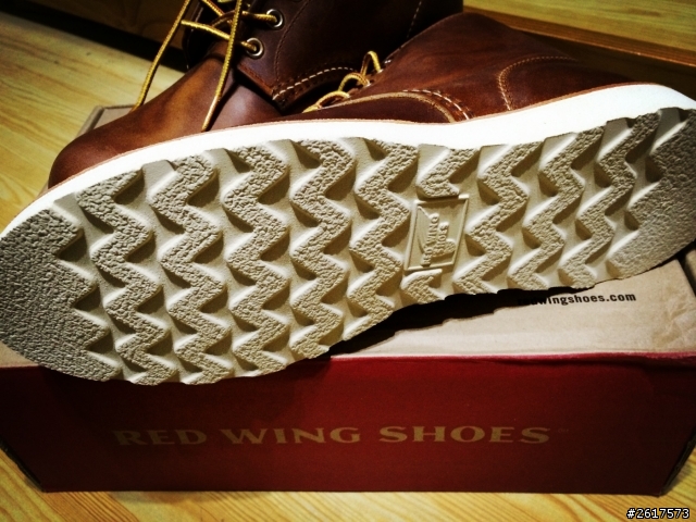 【開箱】第一篇開箱文，獻給RED WING 9111 (補上傷眼實穿照)