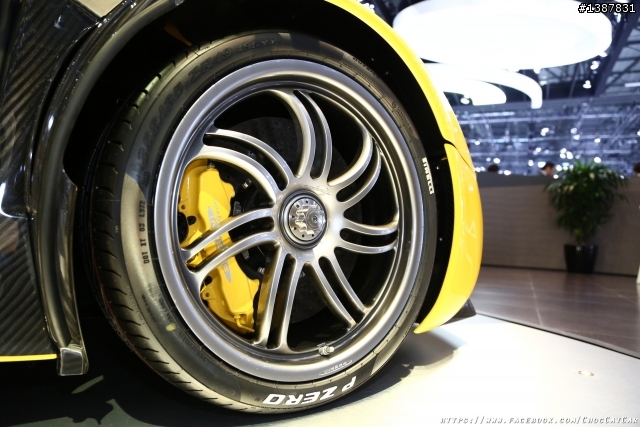 義大利精品超跑 Pagani Huayra& Zonda Revolucion圖多分享