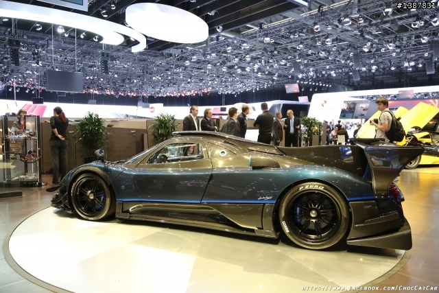 義大利精品超跑 Pagani Huayra& Zonda Revolucion圖多分享