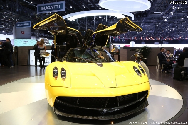 義大利精品超跑 Pagani Huayra& Zonda Revolucion圖多分享