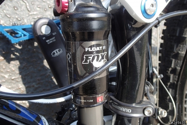 Fox避震器漏油?!