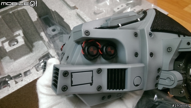 開箱~~~ Hot Toys 機器戰警 ED-209 ~^^~