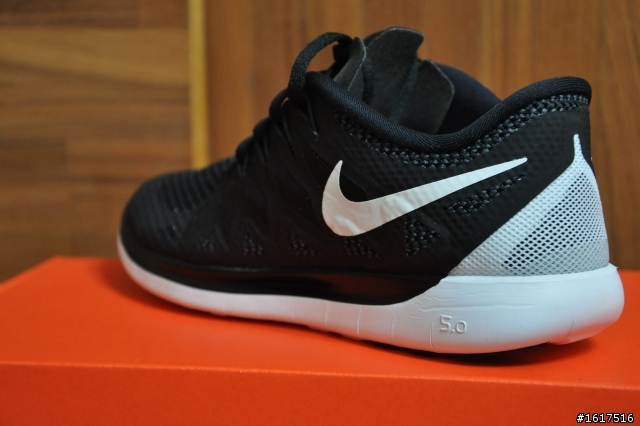 簡易開箱 NIKE FREE 5.0