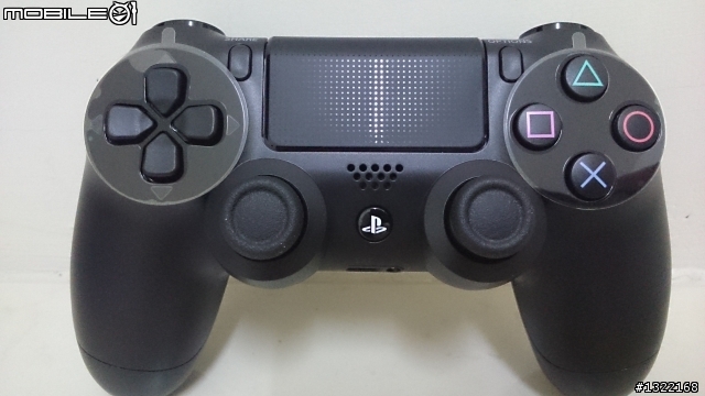 入手了！ＰＳ４簡單開箱！