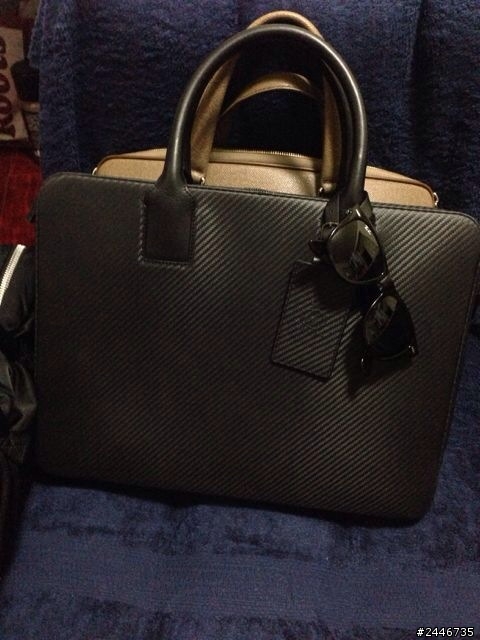 揮別青澀的戀愛世代，新包入手，Dunhill Chassis Single zip Briefcase